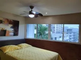 R.1114 Estudio ejecutivo privado, con cocina y baño.