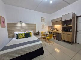 8 Beach Suite w/pool by Madrigera, hotel en La Libertad