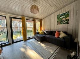 Sunny family holiday home in Jurmala, viešbutis Jūrmaloje