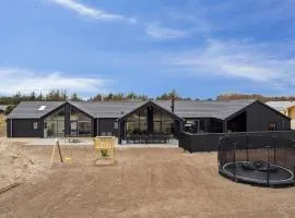 Lovely Home In Hvide Sande With Sauna
