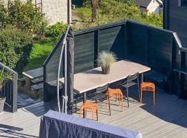 Awesome Home In Sandvika With Wifi, hotel de luxe a Sandvika