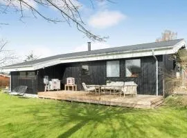 Amazing Home In Fejø With Wifi