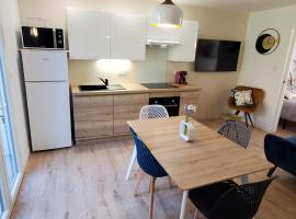 Joli appart 2 chambres en centre ville - parking et jardin, hotel i Albi