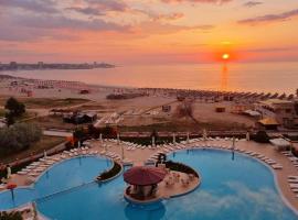 Hotel AquaPark Balada Saturn - ULTRA ALL INCLUSIVE, hotel com piscina em Mangalia