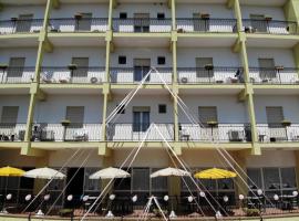 Hotel Ines, hotell i Cesenatico