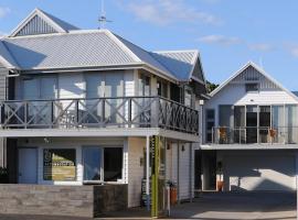 The Victoria Apartments: Port Fairy şehrinde bir apart otel