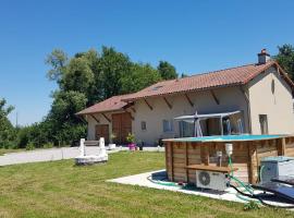 Monis ruhiges Ferienhaus, hotel a Ménétreuil