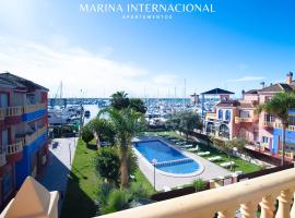 Apartamentos Marina Internacional, hótel í Torrevieja