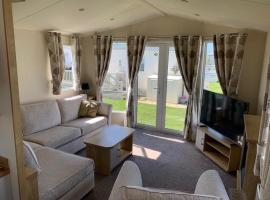 Newbeach Holiday Park - Greenfields, hotelli kohteessa Dymchurch