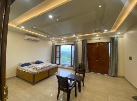 Paradise rooms, hotel in Lucknow