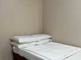 J & A Traveller's Inn