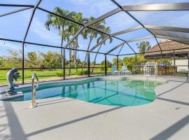 Villa Tiki w/ heated Pool very quiet & green Oasis, hotel i Cape Coral