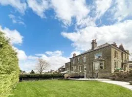 Luxury Private Apartments - Close to Town Centre