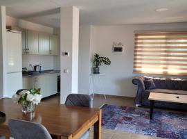 Apartmani ELEGANCE Tuzla, hótel í Tuzla
