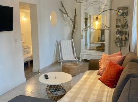 Au pied du luberon, hotel in Pertuis