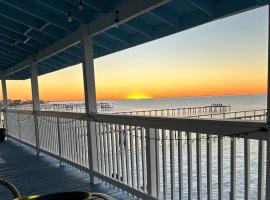 Bay Haven on Copano- 4 bdrm w/ 200+ft Fishing Pier, hotel u gradu 'Rockport'