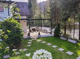 Riverside Guesthouse