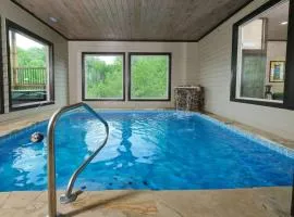 Majestic Pines Lodge