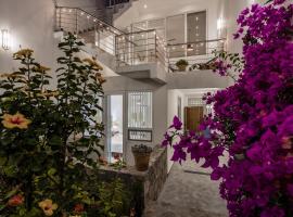 Casita Blanca, 1BR Modern Home with AC & Rooftop, Hotel in San Miguel de Allende