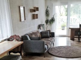 2-Zimmer Ferienwohnung, MONTEURZIMMER! 20 min zum CGN Flughafen., khách sạn ở Lohmar