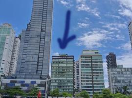 Itaja&ccedil;u Frente Mar vista Lateral BC, hotel u gradu Balneario Kamboriju