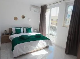 Casa Noah Private Room with Ensuite and Balcony Central St Julians