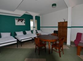Pokoje Gościnne u Klimosza, hotel v destinaci Pogwizdów