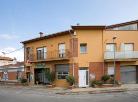 Amolls Restaurant i Habitacions, hotel a Olot