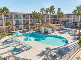 Aqua Soleil Hotel and Mineral Water Spa, romantic hotel in Desert Hot Springs