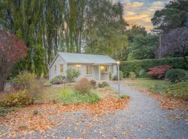Villa City Break for couples 27 mins CHC Airport, vacation home in Christchurch