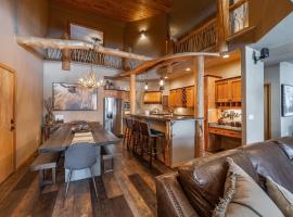 Beautiful Mountain Modern Home 4Bedroom Spa, hotel in Whitefish