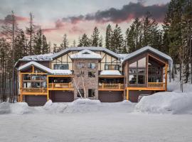 Beautiful Mountain Modern Home 4Bedroom Spa, hotel a Whitefish