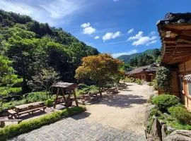 Gapyeong Dume Mountain Pension