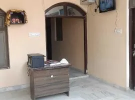 OYO HOME Narayan Guest House