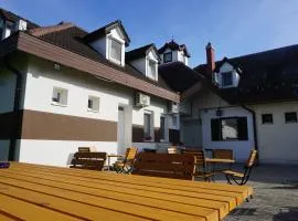 Május 1 Vendégház - Torony