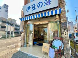 Hostel and Cafe izu-no-umi, hotel en Atami