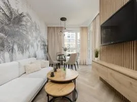Elegant Mokotów Studio with Balcony and Parking by Noclegi Renters