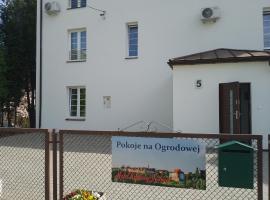 Motel Królowej Jadwigi Alicja Szymańska-Pokoje na Ogrodowej, homestay in Sandomierz