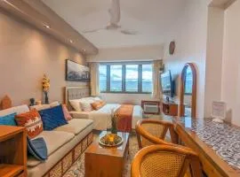 Bright & Stylish Studio Condo in Commonwealth, UP Diliman