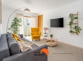#001 Veríssimo Flat by Home Holidays