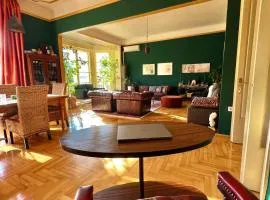 Diana's Temple Suite