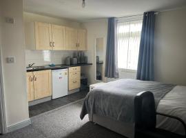 Studio Flat 7 With Private Shower & WC, B&B in Nottingham