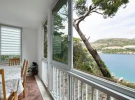 Apartment Sea Breeze