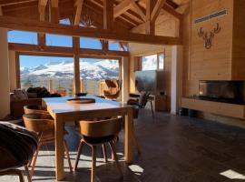 Chalet spacieux rénové · Terrasse · Wifi gratuit - FR-1-346-570, hotel in Arc 1800