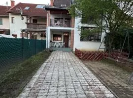 Arnold Apartmanház