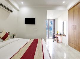 Niketan Medanta Service Apartment, bed & breakfast σε Γκουργκάον