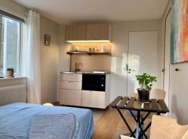 Viesnīca ar autostāvvietu Villa Apelg&aring;rden Tj&ouml;rn pilsētā R&ouml;d