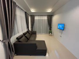 บ้านพูลทรัพย์วิลเลจ POONSUB VILLAGe, Hotel in Ban Na Charoen