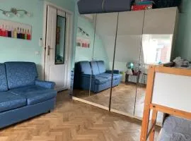 Stay in maison de metre in Etterbeek