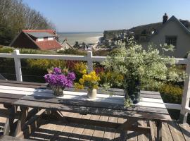 La Falaise Bleue - Vue mer - Plage à pied, hotel din Veules-les-Roses